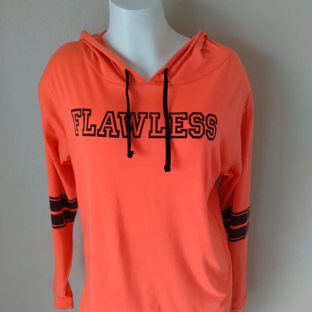 Bobbie Brooks Graphic long sleeve shirt Size Medium